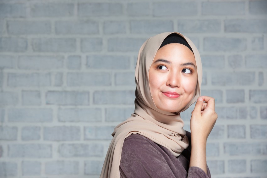 jangan-salah-beli-ini-5-tips-memilih-hijab-sesuai-bentuk-wajah-mef.jpg