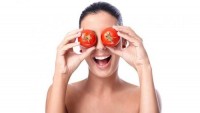 6-Rekomendasi-Masker-Tomat-untuk-Atasi-Jerawat-dan-Cerahkan-Wajah-master-54228436.jpg